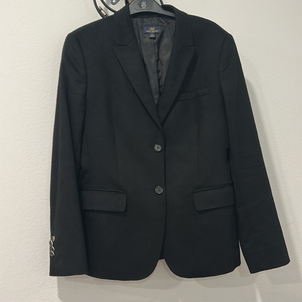 EUC Brooks Brothers Women’s Cashemer 2-button Black Jacket Sz 8